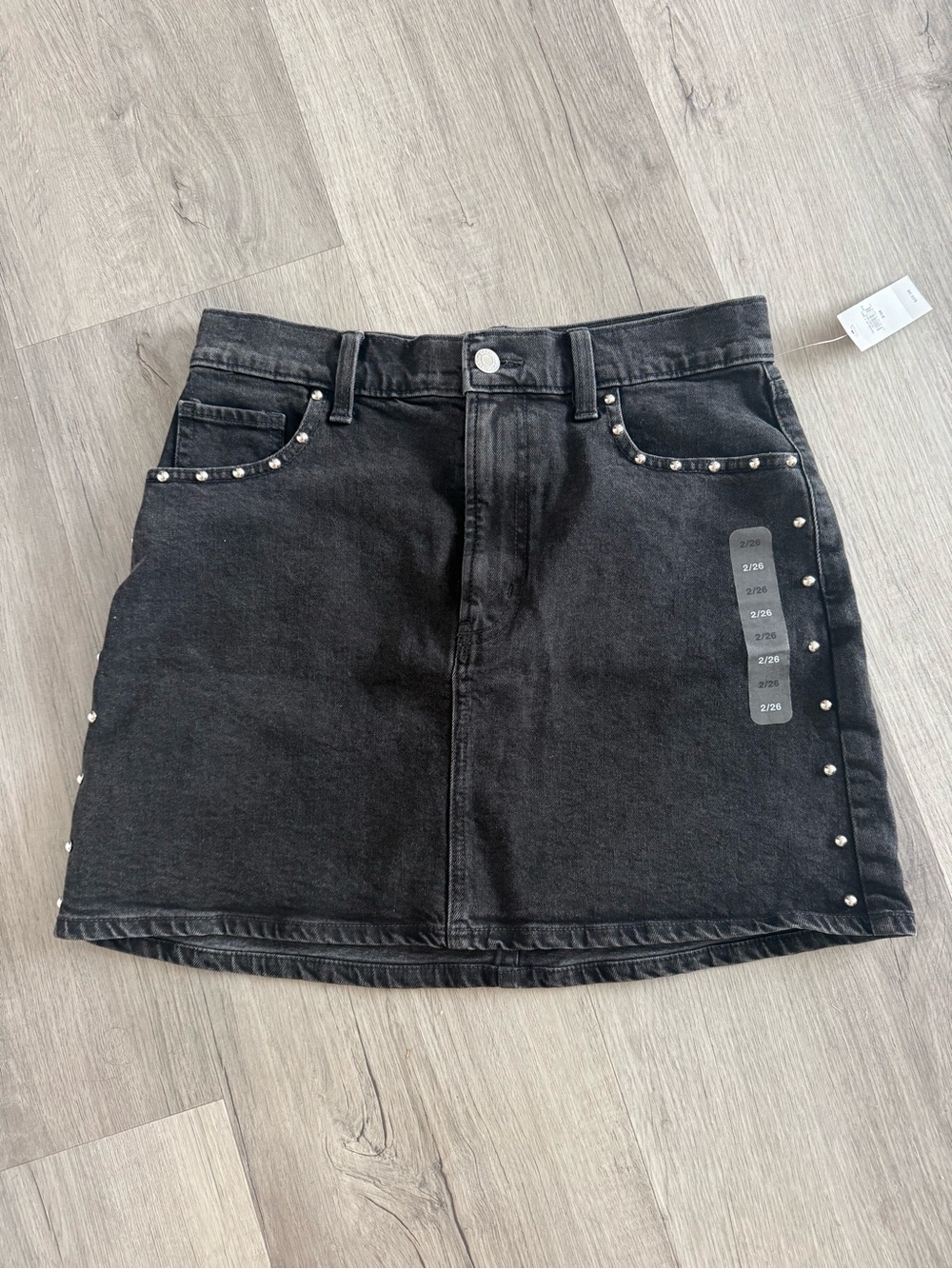 ⭐️ Black Studded Denim Mini Skirt - Casual A-Line